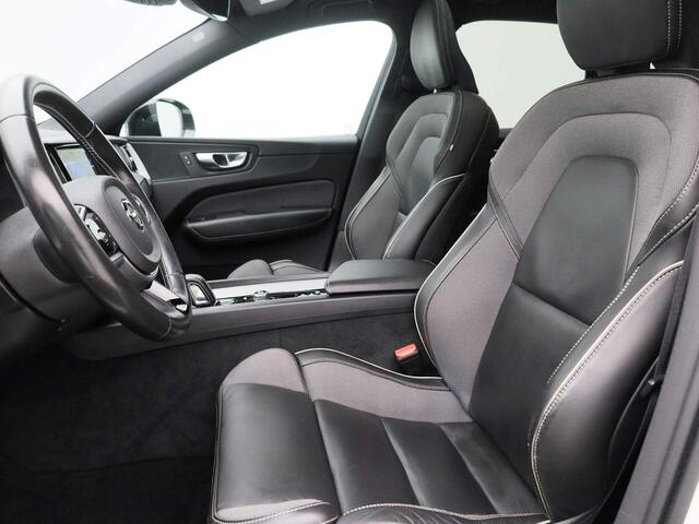 Volvo XC60 2.0 Recharge T6 AWD R-Design | PANO | ADAPTIVE | STOEL- EN STUURVERW. | ELEK. TREKHAAK