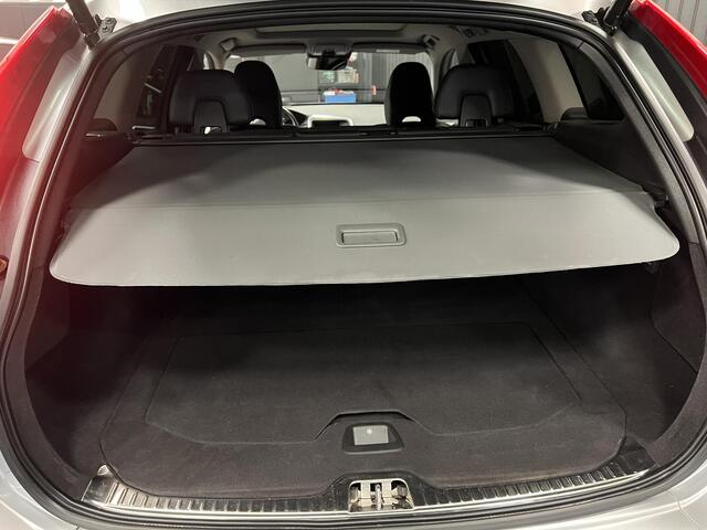 Volvo XC60 2.0 T6 FWD Summum Panoramadak!