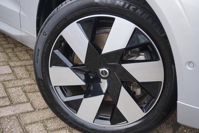 Volvo XC60 2.0 T6 Plug-in hybrid AWD Ultimate Dark