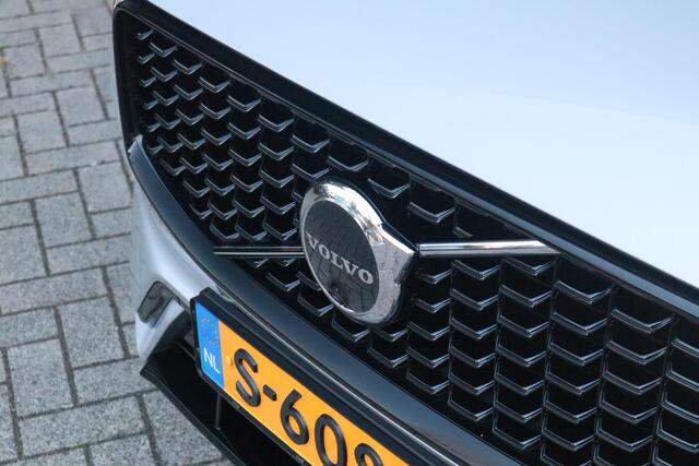 Volvo XC60 2.0 T6 Plug-in hybrid AWD Ultimate Dark