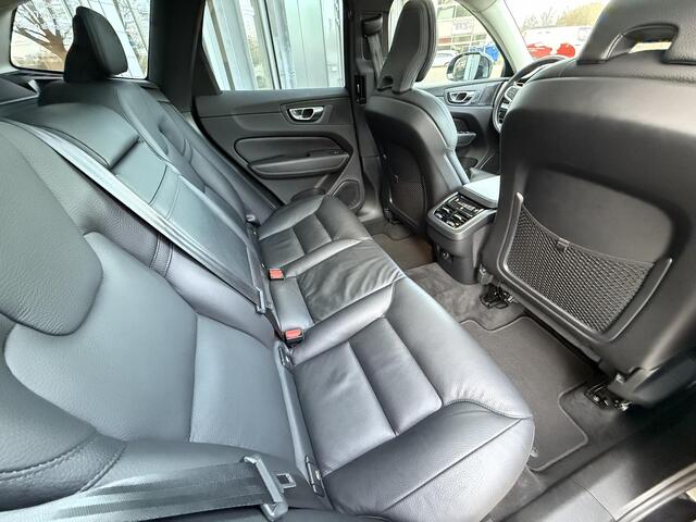 Volvo XC60 2.0 B5 Momentum Exclusive |Pano|Carplay|Leer|HUD|El.Trekhaak|19"R-Design|Harman/Kardon|