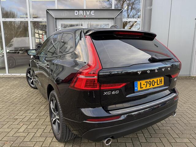Volvo XC60 2.0 B5 Momentum Exclusive |Pano|Carplay|Leer|HUD|El.Trekhaak|19"R-Design|Harman/Kardon|