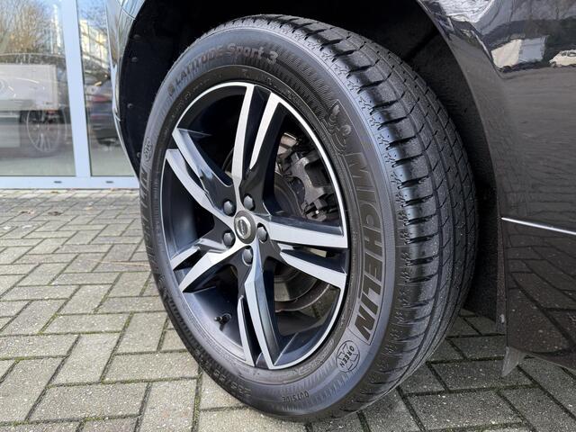 Volvo XC60 2.0 B5 Momentum Exclusive |Pano|Carplay|Leer|HUD|El.Trekhaak|19"R-Design|Harman/Kardon|