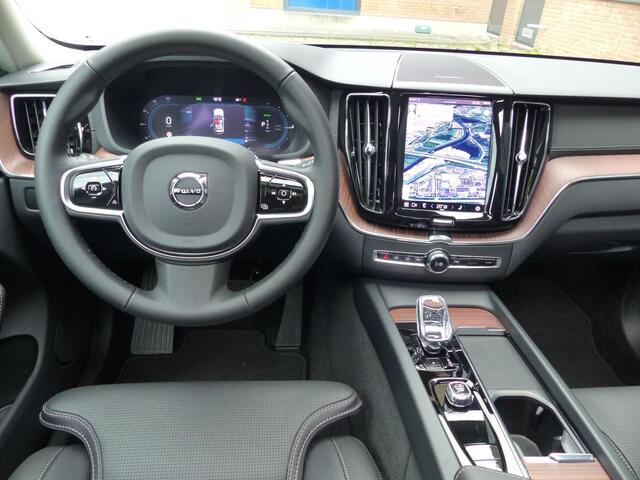 Volvo XC60 Recharge T6 AWD Ultimate Dark |Luchtvering|Massage|