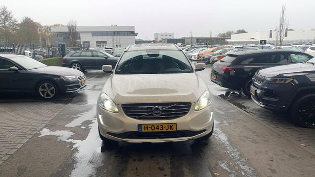 Volvo XC60 2.4 D4 R-Design