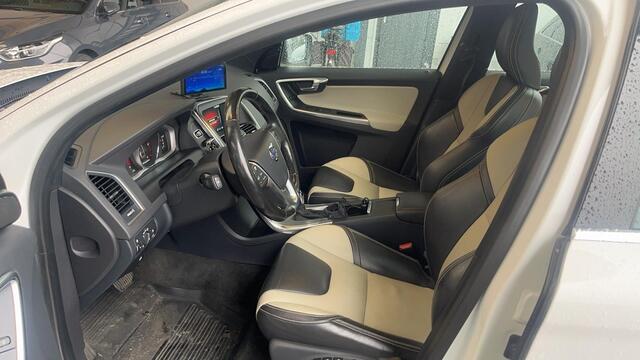 Volvo XC60 2.4 D4 R-Design