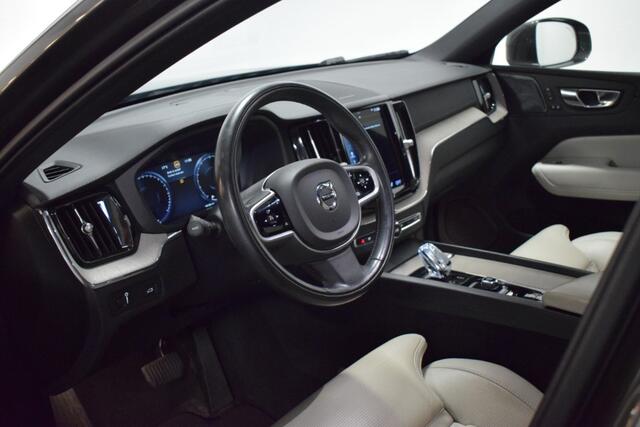Volvo XC60 2.0 B5 250pk AUT8 Inscription Adapt. Cruise/ Camera/ Verw. stuurwiel, Stoelen en Voorruit