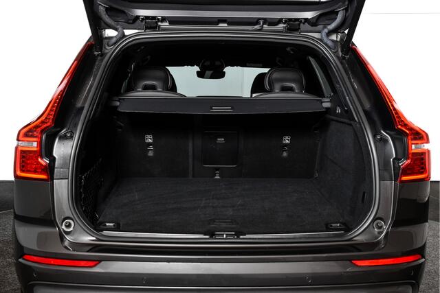 Volvo XC60 B4 Plus Dark | Dig. Cockpit | Adapt. Cruise | Memory Stoelen | Elek. Klep | Stoelverw. | Camera | NAV+App. Connect | LM 19" | 1781