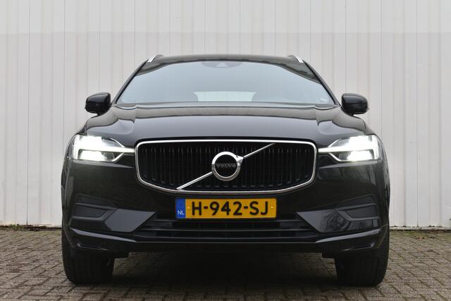 Volvo XC60 2.0 B5 Momentum Pro | Trekhaak | Blis | Camera achter | Sensoren voor&achter |
