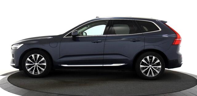 Volvo XC60 2.0 T8 AWD 287kW/390pk Aut8 AWD Inscription Exclusive Facelift! LUCHTVERING + HARMAN/KARDON + PANORAMADAK + CRUISE + HEAD-UP + EL.TREKHAAK + STOEL-&STUURVERWARMING + 360 CAMERA + PD-GLASS + KEYLESS ENTRY&GO + PARKSENSOREN + 19" LM-VELGEN!!