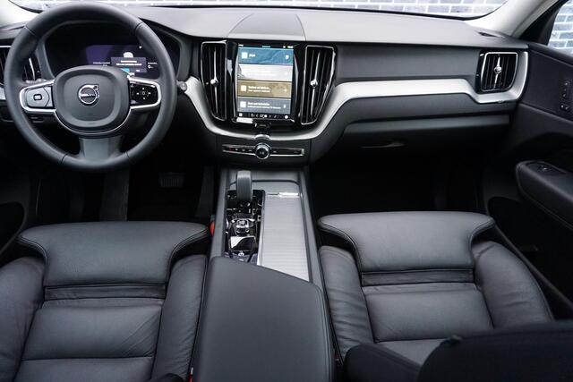 Volvo XC60 2.0 T6 Plug-in hybrid AWD Plus Dark | Trekhaak | 360° camera | Adaptieve cruise control | Pilot assist | Parkeersensoren | Volvo on call | Blis |