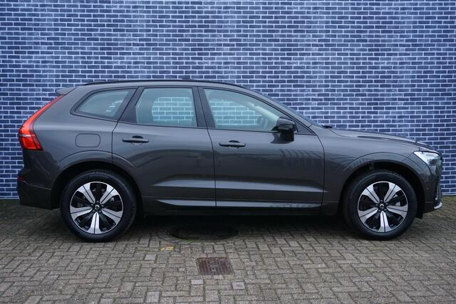 Volvo XC60 2.0 T6 Plug-in hybrid AWD Plus Dark | Trekhaak | 360° camera | Adaptieve cruise control | Pilot assist | Parkeersensoren | Volvo on call | Blis |
