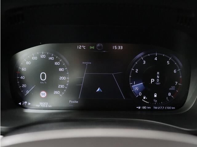Volvo XC60 2.0 B5 Momentum Exclusive / Trekhaak / Pan. dak / Geïnt. kinderzitjes achterbank / Harman Kardon / Stoel+stuur verwarming / 360 camera