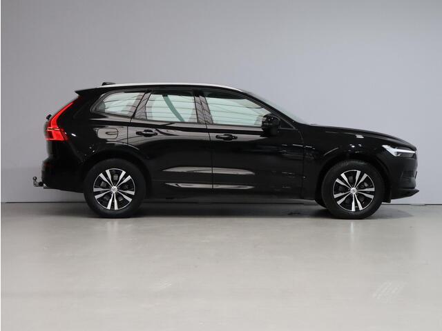 Volvo XC60 2.0 B5 Momentum Exclusive / Trekhaak / Pan. dak / Geïnt. kinderzitjes achterbank / Harman Kardon / Stoel+stuur verwarming / 360 camera
