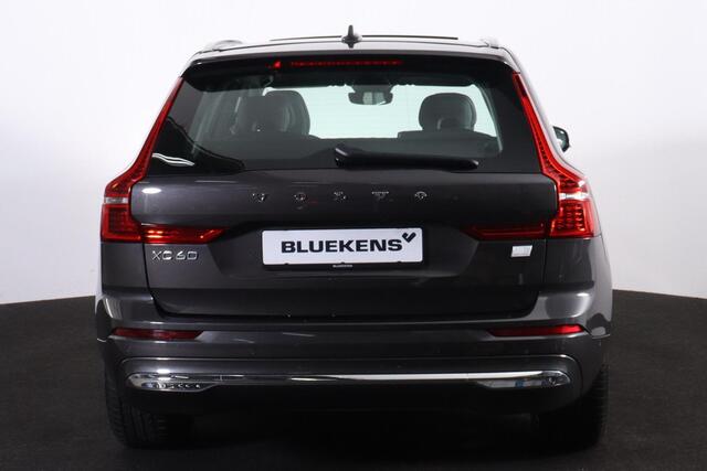 Volvo XC60 Recharge T6 AWD Ultimate Bright - LONG RANGE - Luchtvering - Panorama/schuifdak - IntelliSafe Assist & Surround - 360° Camera - Bowers & Wilkins audio - Verwarmde voorstoelen, stuur & achterbank - Parkeersensoren voor & achter - Elektr. bedienb. voorstoel