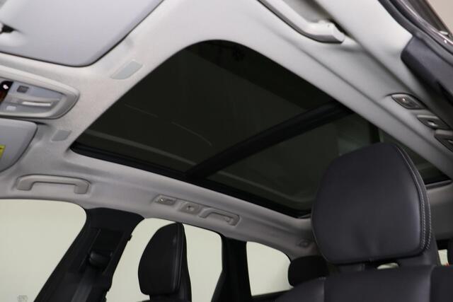 Volvo XC60 Recharge T6 AWD Ultimate Bright - LONG RANGE - Luchtvering - Panorama/schuifdak - IntelliSafe Assist & Surround - 360° Camera - Bowers & Wilkins audio - Verwarmde voorstoelen, stuur & achterbank - Parkeersensoren voor & achter - Elektr. bedienb. voorstoel