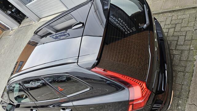 Volvo XC60 2.0 T5 AWD R-Design