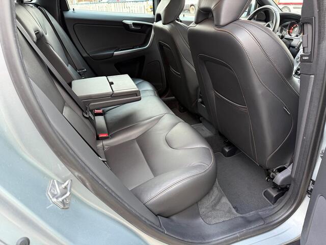 Volvo XC60 2.0 T5 Geartronic Polar+