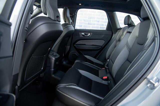 Volvo XC60 2.0 T8 Plug-in hybrid AWD Plus Dark | Black Pack | Donker Glas | Long Range | Google Maps | Polestar Tuning | Harman/Kardon audio | Panoramadak | 21 inch velgen |