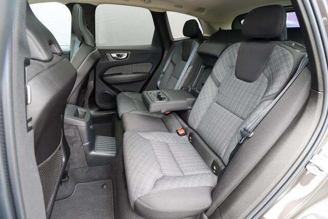 Volvo XC60 2.0 T6 Plug-in hybrid AWD Core Bright Long Range | Panoramadak | Rijklaarprijs - incl.garantie