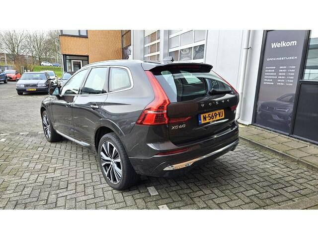 Volvo XC60 2.0 T8 AWD LR 335kW/455pk Aut8 Plug-In Hybrid Ultimate Bright LUCHTVERING + BOWERS&WILKINS + PANORAMADAK + BLIS + EL.TREKHAAK + PILOT ASSIST + ADAPT.CRUISE + STOELVERWARMING&-VENTILATIE + 360 CAMERA + STUURVERWARMING + PARKSENSOREN + 20" LM-VELGEN!!