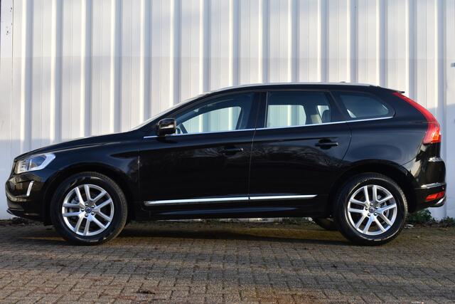 Volvo XC60 D4 191pk Automaat Summum | Trekhaak | Sensoren achter&camera | Stoelverwarming |
