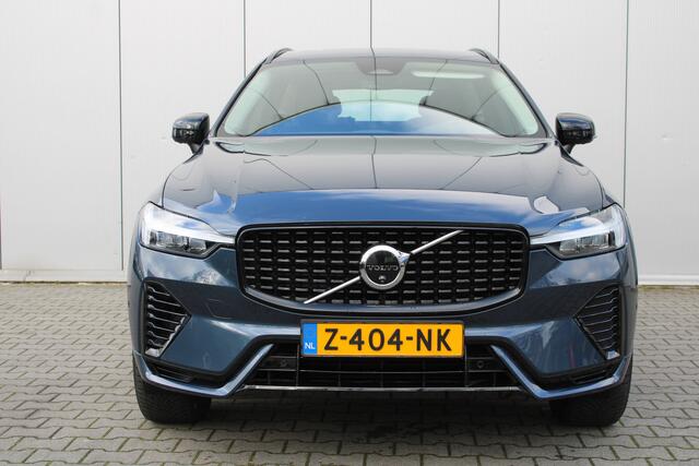 Volvo XC60 2.0 T6 Plug-in hybrid AWD Plus Dark | 360 graden camera | Panoramadak | Trekhaak |