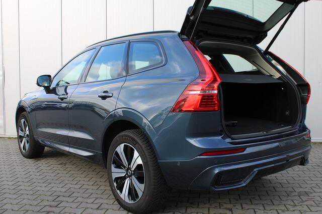 Volvo XC60 2.0 T6 Plug-in hybrid AWD Plus Dark | 360 graden camera | Panoramadak | Trekhaak |
