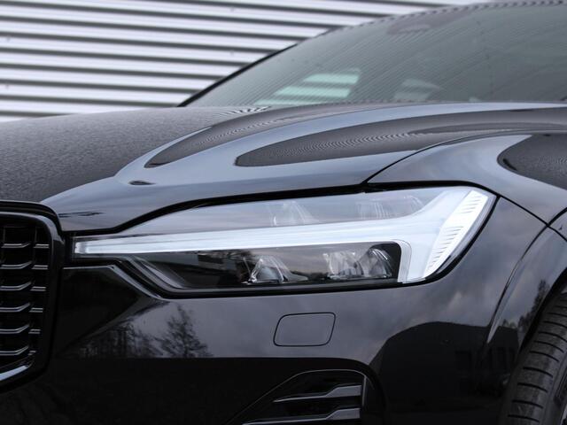 Volvo XC60 2.0 T6 Plug-in hybrid AWD Ultimate Black Edition Automaat / Panoramadak / 360* camera / Harman Kardon / 21" velgen