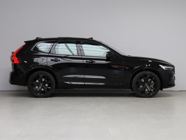 Volvo XC60 T6 Plug-in hybrid AWD Plus Black Edition / Pano. dak / 360 camera / Elek. stoelen / Stoel+stuur+achterbank verwarming / BLIS /