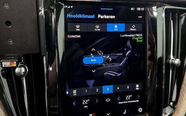 Volvo XC60 2.0 T8 AWD 287kW/390pk Aut8 Inscription Excl. Facelift! STOELMASSAGE + HARMAN/KARDON + PANORAMADAK + PILOT ASSIST + ADAPT.CRUISE + HEAD-UP + EL.TREKHAAK + STOEL-&STUURVERWARMING + 360 CAMERA + PD-GLASS + PARKSENSOREN + 19" LM-VELGEN!!