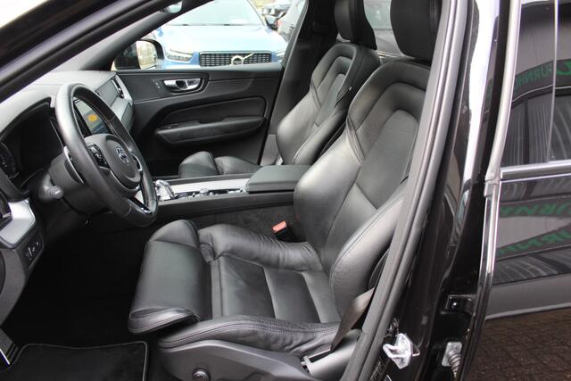 Volvo XC60 2.0 T8 Twin Engine AWD R-Design Panoramadak | Blis | Trekhaak