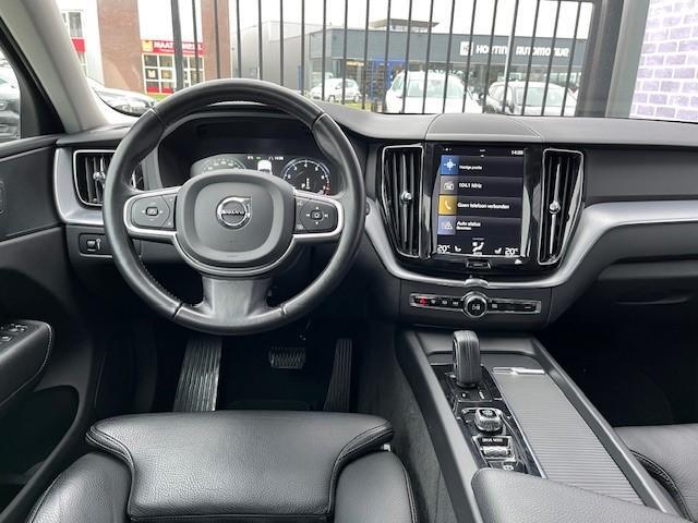 Volvo XC60 B5 Momentum Pro | Navi | Stoelverwarming | Cruise Control | Lederen Bekleding | Elek. Achterklep | Zitverlenging | Lendesteun | 19" LM