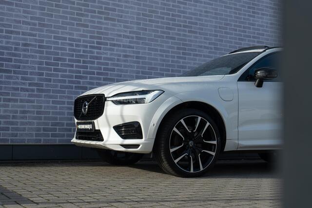 Volvo XC60 Recharge T6 AWD R-Design | Navi | Head-Up Display | Schuif-/Kanteldak | Keyless | 360 Camera | Adaptieve Cruise | Getint Glas | BLIS | Harman Kardon Audio | Stuur-/Stoelverwarming Voor + Achter | Standkachel | 22" LM