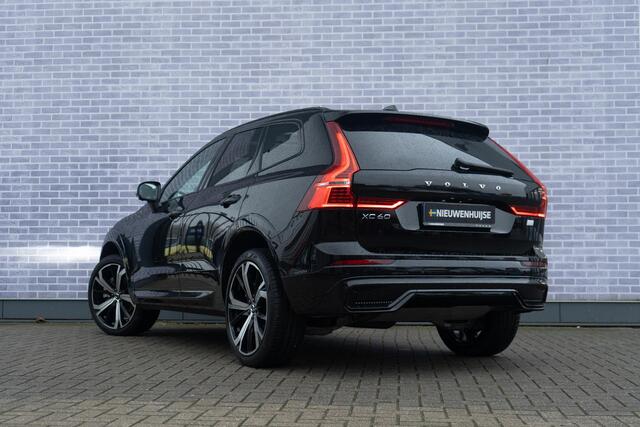 Volvo XC60 Recharge T6 AWD Plus Dark | Google | Luchtvering | Schuif-/Kanteldak | Memory | Harman Kardon Audio | Keyless | 360 Camera | BLIS | Draadloos Telefoon Opladen | Stuurverwarming | Adaptieve Cruise | Stoelverwarming Voor + Achter | Trekhaak | 21" LM