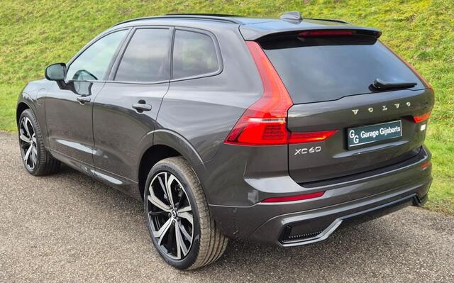 Volvo XC60 2.0 T8 Plug-in hybrid AWD Ultra Dark 360 Camera - 21 Inch licht metaal - Leder pakket - Privacy Glas