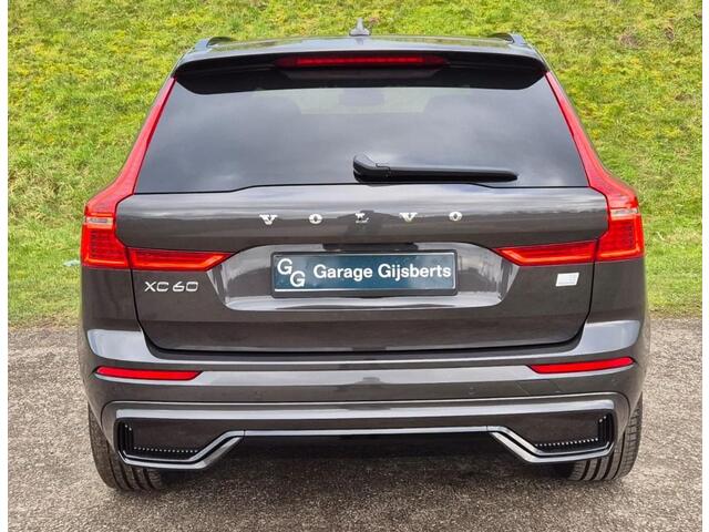 Volvo XC60 2.0 T8 Plug-in hybrid AWD Ultra Dark 360 Camera - 21 Inch licht metaal - Leder pakket - Privacy Glas