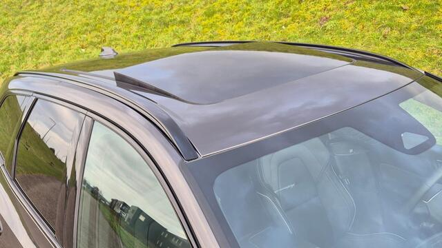 Volvo XC60 2.0 T8 Plug-in hybrid AWD Ultra Dark 360 Camera - 21 Inch licht metaal - Leder pakket - Privacy Glas