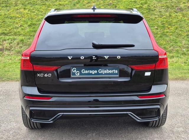 Volvo XC60 2.0 T8 Plug-in hybrid AWD Ultra Dark 21 Inch licht metaal - 360 Camera - Privacy glas - Alarm - Leder pakket