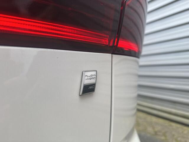 Volvo XC60 T6 350 PK Plug-in hybrid AWD Ultra Dark / 360 camera/ Luchtvering / Black Sheep pakket /
