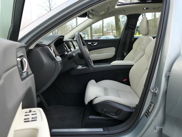 Volvo XC60 T5 AUT AWD Inscription 12 MND garantie Panoramadak / Trekhaak / Navi / 360° Camera / Apple CarPlay