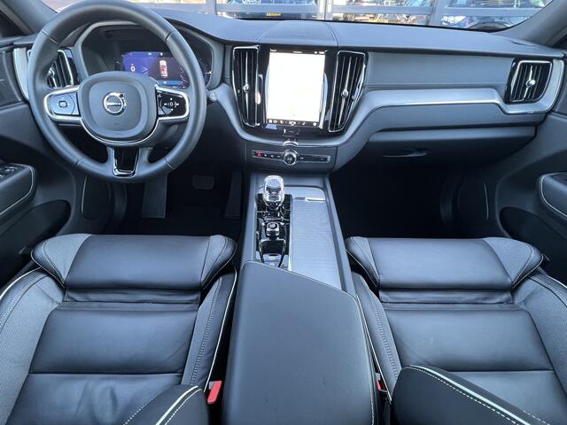 Volvo XC60 2.0 T8 455 pk Plug-in hybrid AWD Ultimate Black Edition Navigatie Panoramadak Full Led 360 Camera Elek Stoelen + Verwarming Head-Up Display Pilot Assist HUD BLIS Harman Kardon Dab