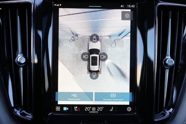Volvo XC60 T8 Recharge AWD Plus Black Edition - LONG RANGE - Panorama/schuifdak - IntelliSafe Assist & Surround - 360º Camera - Verwarmde voorstoelen & stuur - Parkeersensoren voor & achter - Elektr. bedienb. voorstoelen met geheugen - Draadloze tel. lader - Extra g