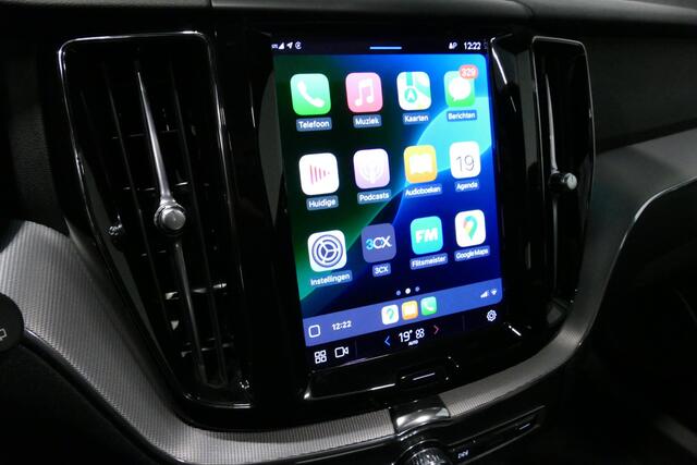 Volvo XC60 2.0 T6 Plug-in hybrid AWD R-Design / Facelift / Black Edition / Panoramadak / Elektr. verstelbare voorstoel (memory) / 21'' LMV / Apple Carplay - Andriod Auto / Achteruitrijcamera / Elektr. bedienbare achterklep / Keyless / LED Koplampen / Lederen contour