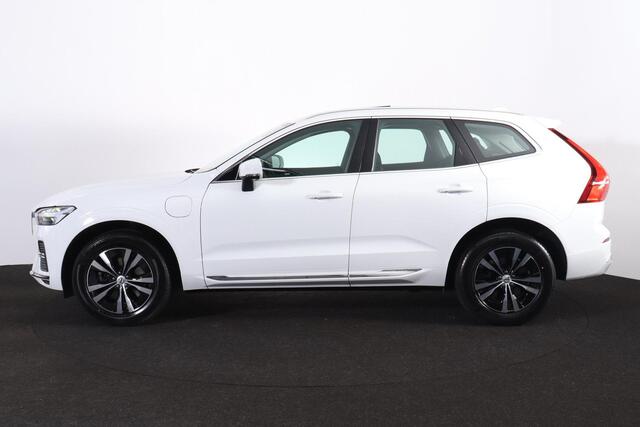 Volvo XC60 T6 Recharge AWD Inscription Expression - Panorama/schuifdak - Parkeercamera achter - Verwarmde voorstoelen & stuur - Parkeersensoren voor & achter - Draadloze tel. lader - Cruise control - Elektr. inklapbare trekhaak - 18' LMV