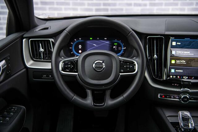 Volvo XC60 2.0 T6 Plug-in hybrid AWD Plus Dark | Long Range | Adaptieve Cruise Control | Panoramadak | Sportstoelen | Keyless Entry |