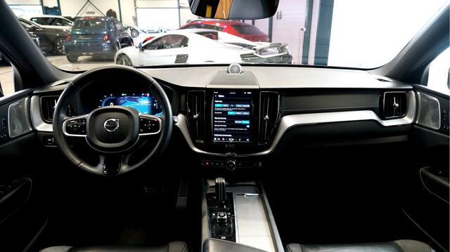 Volvo XC60 2.0 T8 AWD 299kW/407pk Aut8 MY '22 Polestar Engineered BOWERS&WILKINS + PANORAMADAK + 360 CAMERA + HEAD-UP + EL.TREKHAAK + ADAPT.CRUISE + PILOT ASSIST + STOELVERWARMING V&A + STUURVERWARMING + LANE ASSIST + PARKASSISTENT + 21" LM-VELGEN!!