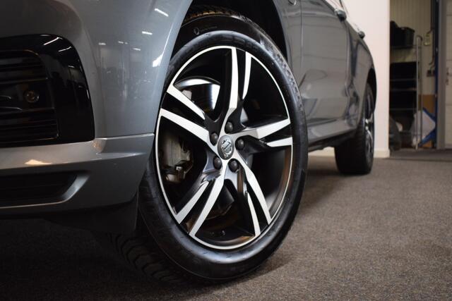 Volvo XC60 2.0 T8 PHEV 320pk AUT8 AWD R-Design Head-Up/ Flippers/ Camera/ Adapt. Cruise/ Pano dak