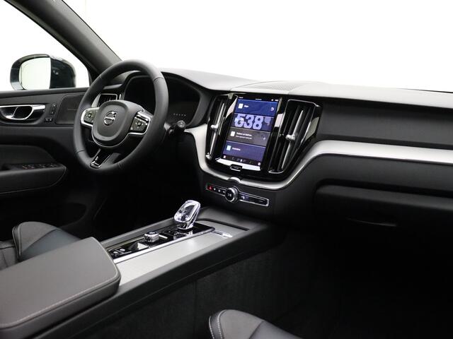 Volvo XC60 B4 Plus Dark / Panoramadak / Harman&Kardon / Elektr. Sportleder / PDC + Camera / 20'' / Adapt. Cruise / BLIS / Stoel + Stuurw. Verwarming /