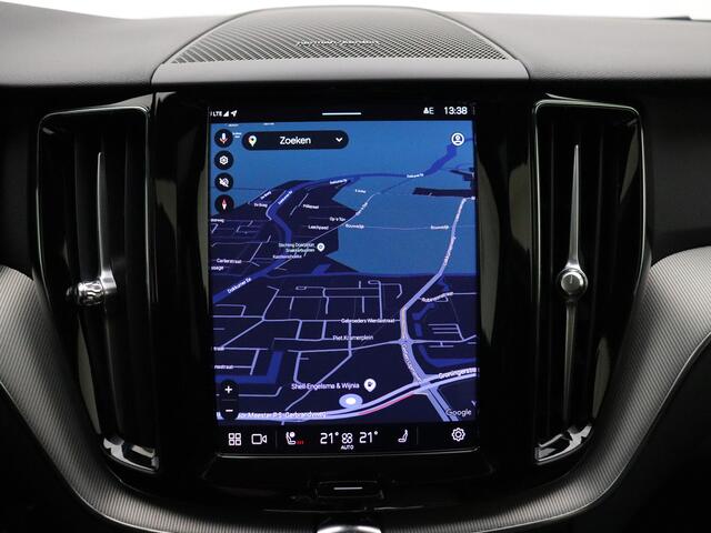 Volvo XC60 B4 Plus Dark / Panoramadak / Harman&Kardon / Elektr. Sportleder / PDC + Camera / 20'' / Adapt. Cruise / BLIS / Stoel + Stuurw. Verwarming /